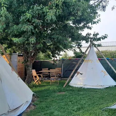 Les Flots De Ma Vie Chambres D Hotes Et Tipi Florence Et Virginie Gossin Barzan Exterior photo