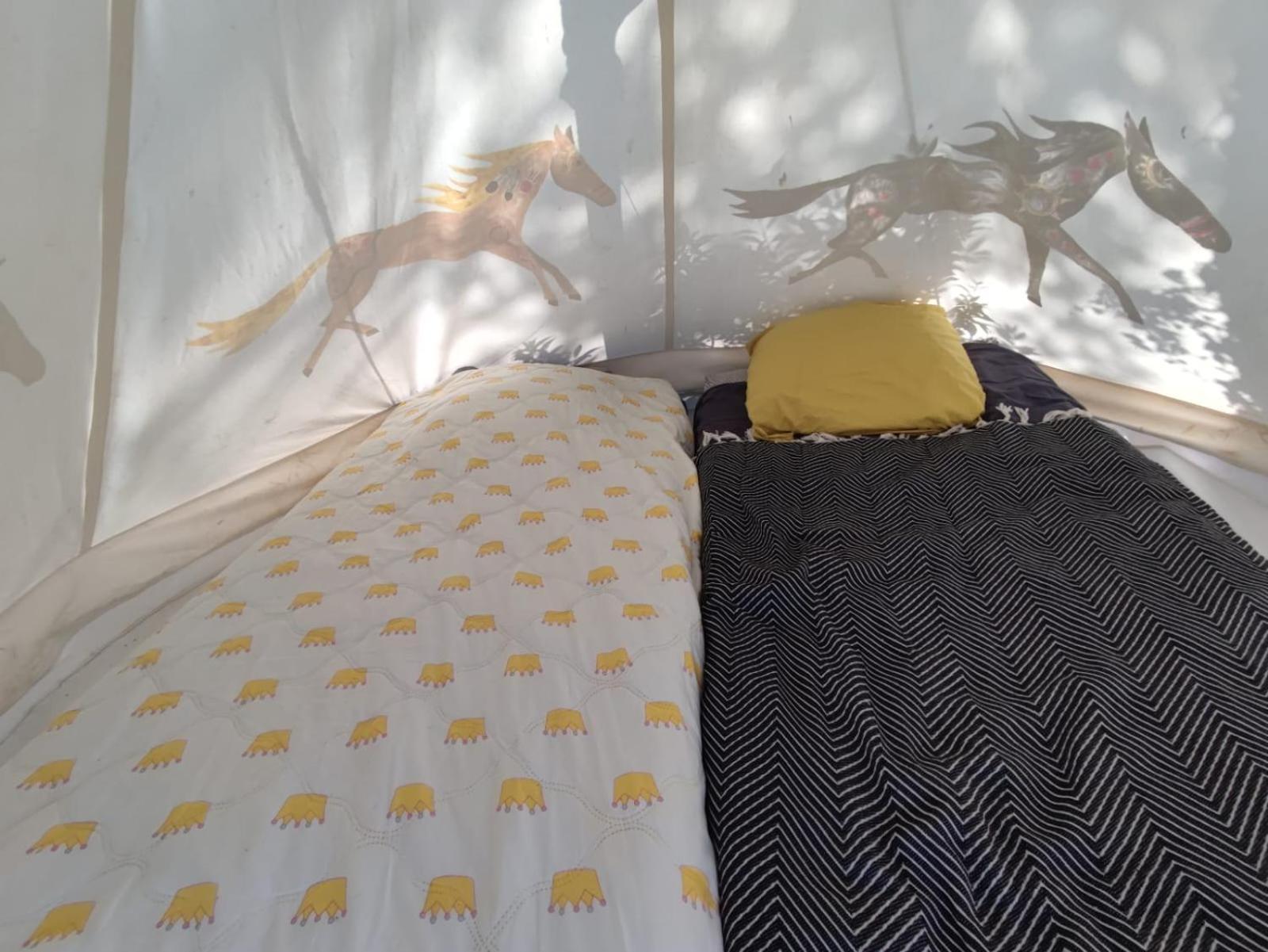Les Flots De Ma Vie D Hotes Et Tipi Florence Et Virginie Gossin Barzan