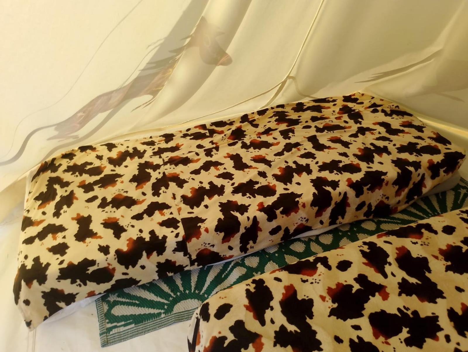 Les Flots De Ma Vie D Hotes Et Tipi Florence Et Virginie Gossin * Barzan